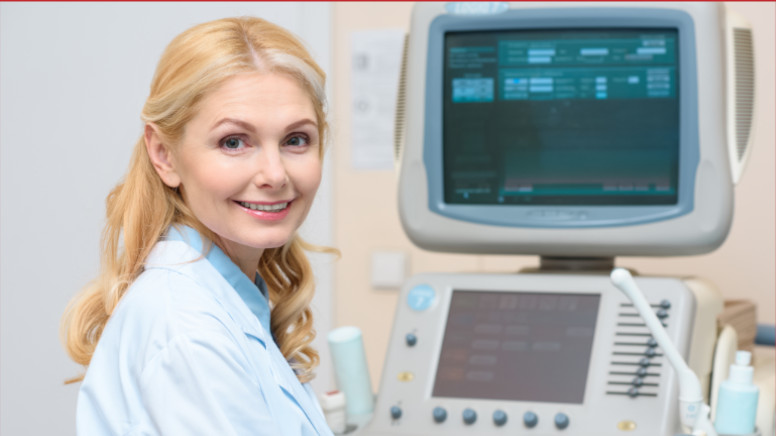 Kobieta z nadwagą i otyłością u ginekologa